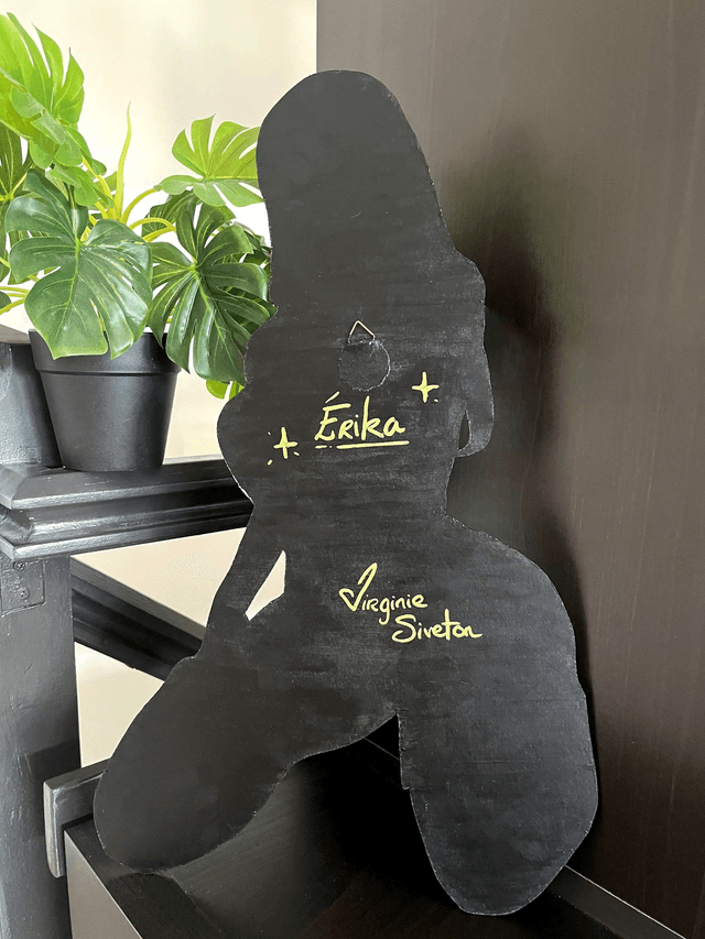 Pin-up sur bois: Erika